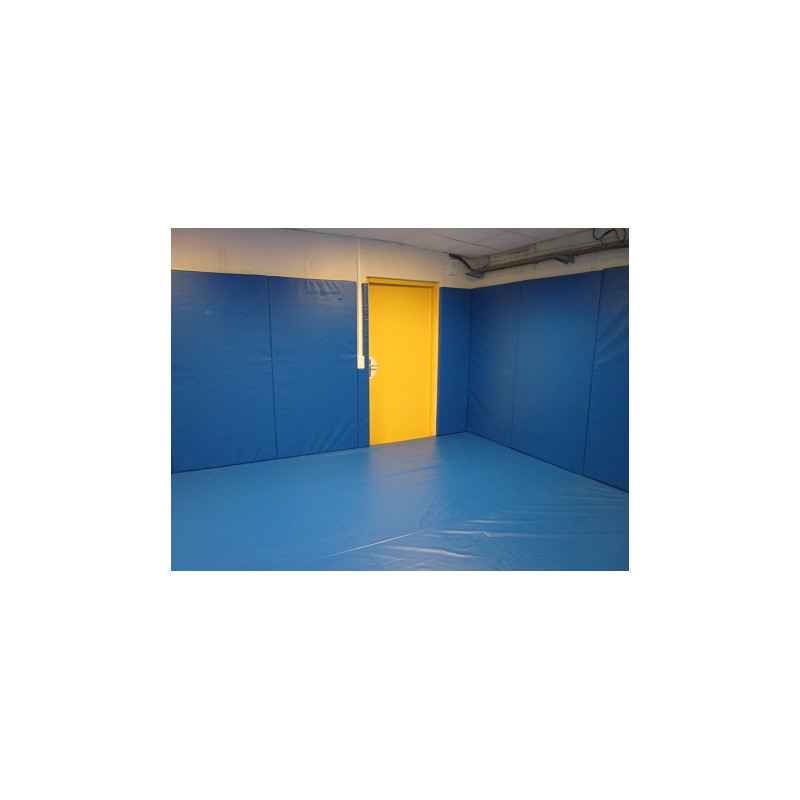 PROTECTION MURALE SUR MESURE EN MOUSSE HOUSSÉ D'UNE BÂCHE - DIMASPORT